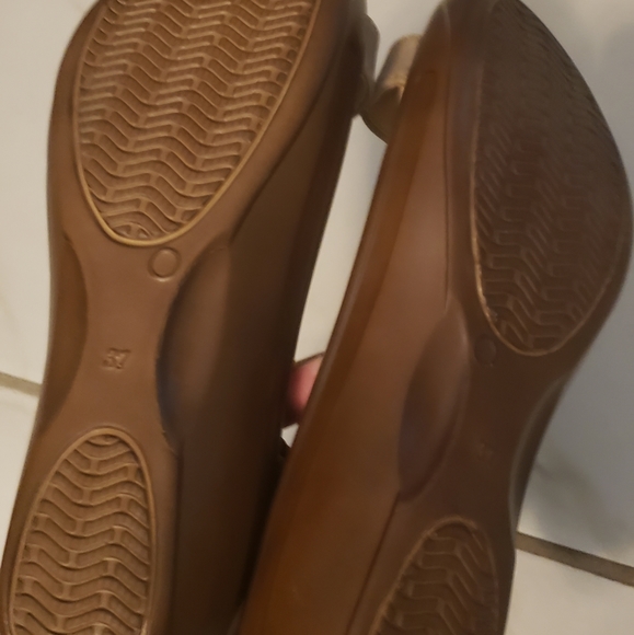 Sandals - Picture 3 of 3